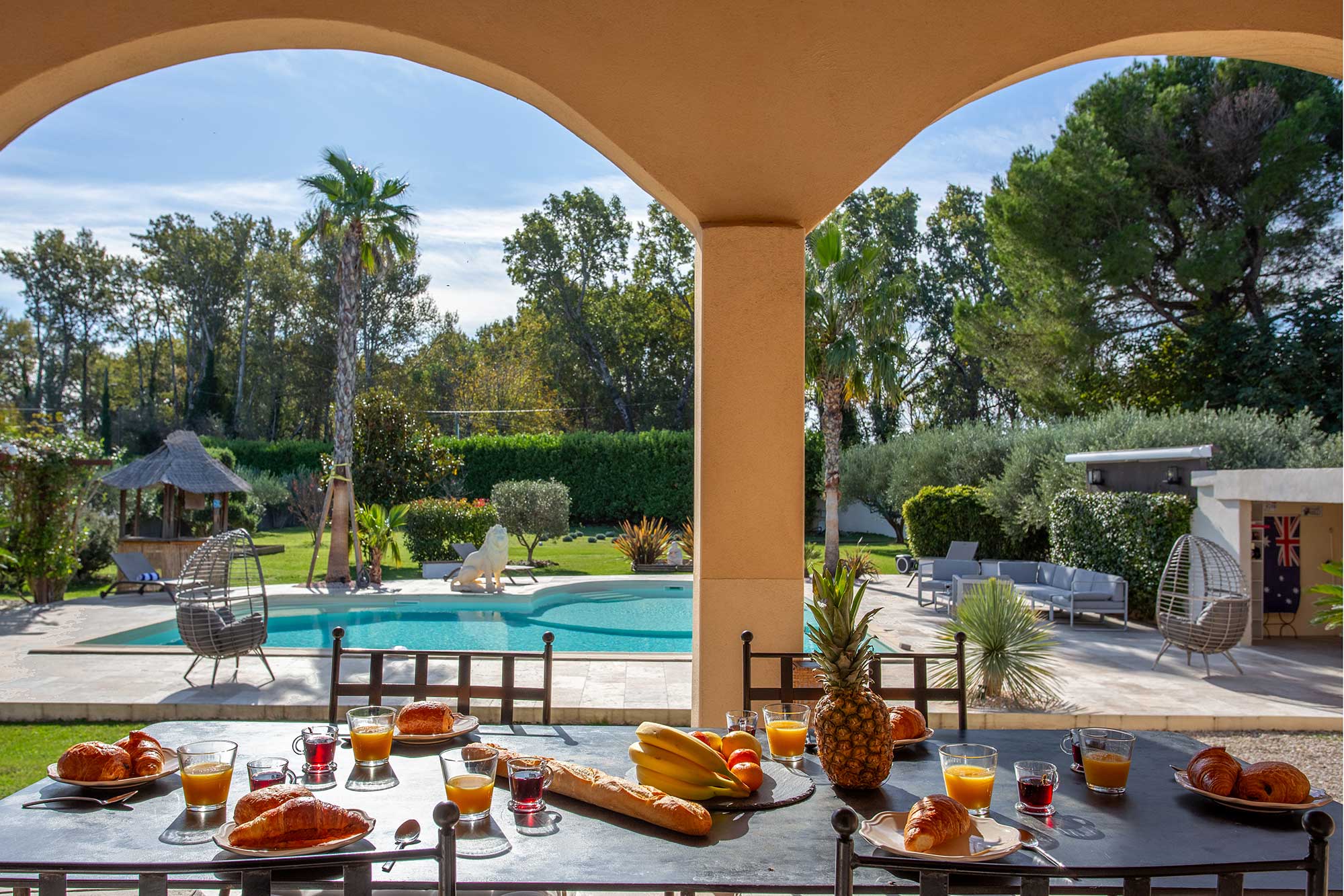 Villa in the south of France, high-end property photographer